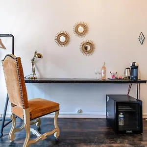 Appartement Le Panier Enchante - & Loft - Terrasse Et Patio Au Dessus Du Vieux Port, Marseilles